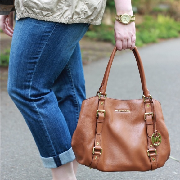 ⬇️ Michael Kors Runway Crystal Bracelet Watch 38mm - Picture 2 of 5